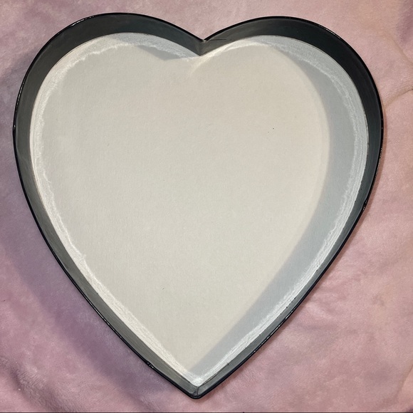 Fuzzy Leopard Print Heart Shaped Candy Storage Box - Picture 4 of 5